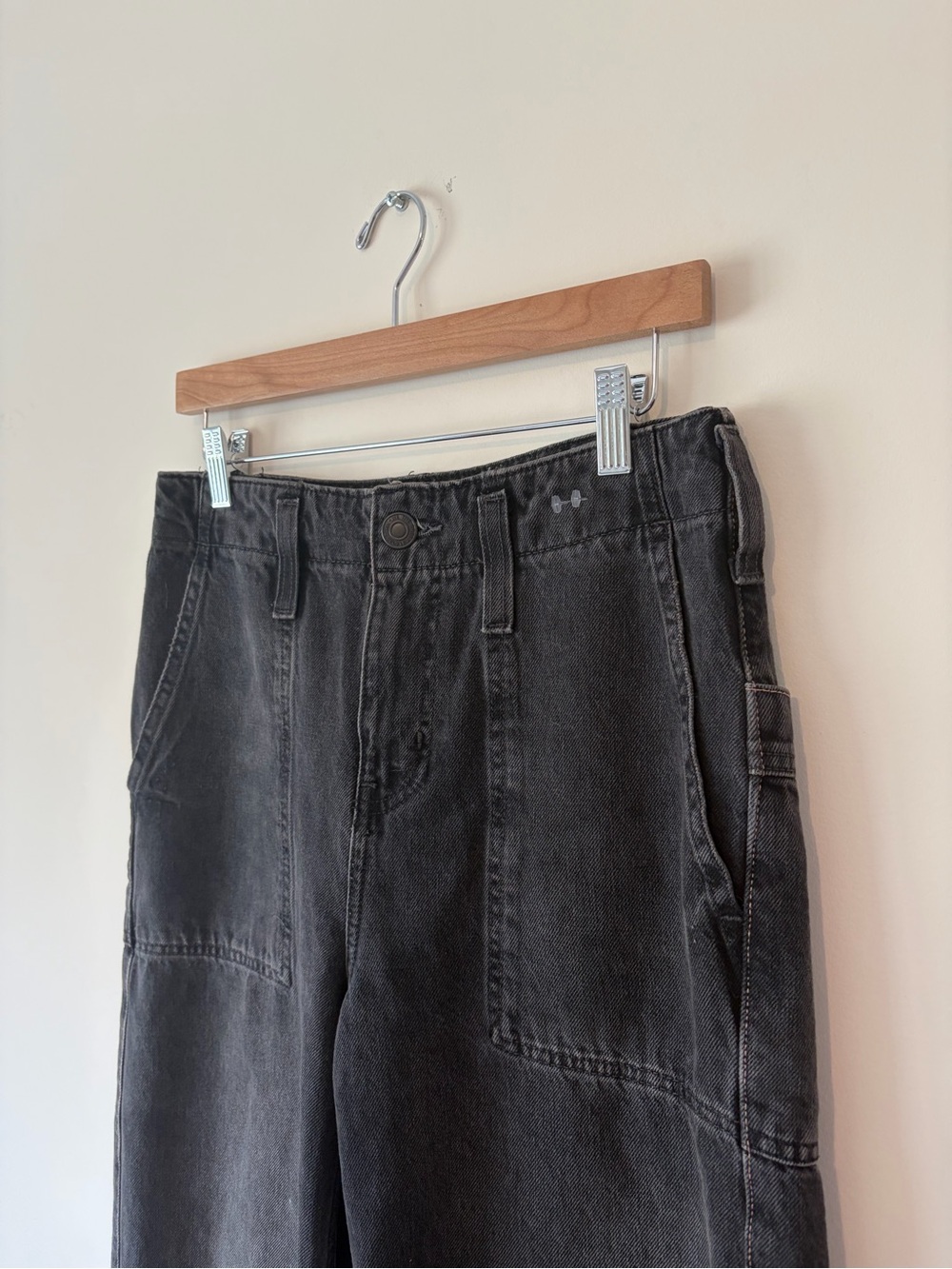 We The Free Major Leagues Vintage Black Mid-Rise Cuffed Jeans - Picture 6 of 8